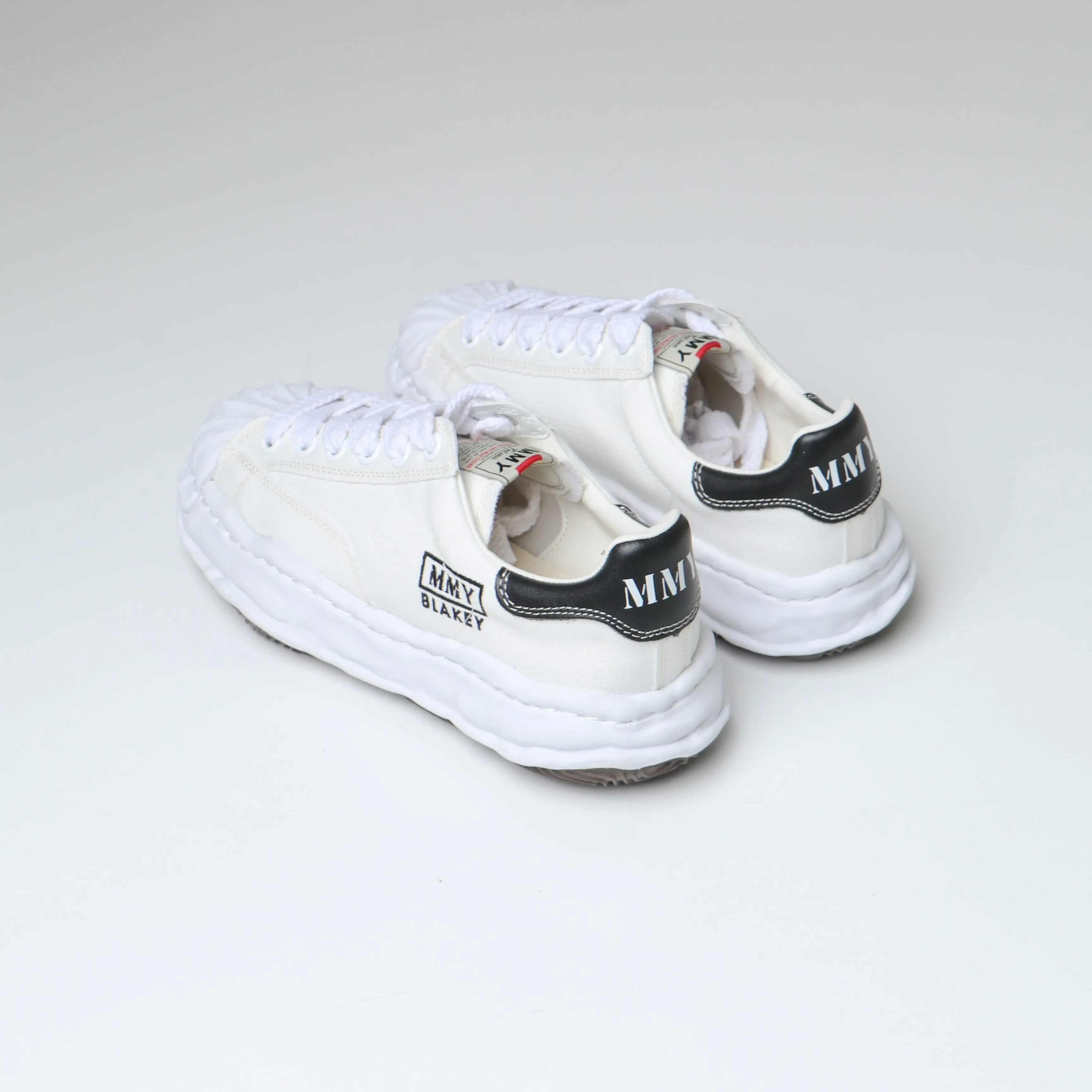 BLAKEY LOW/CANVAS WHITE