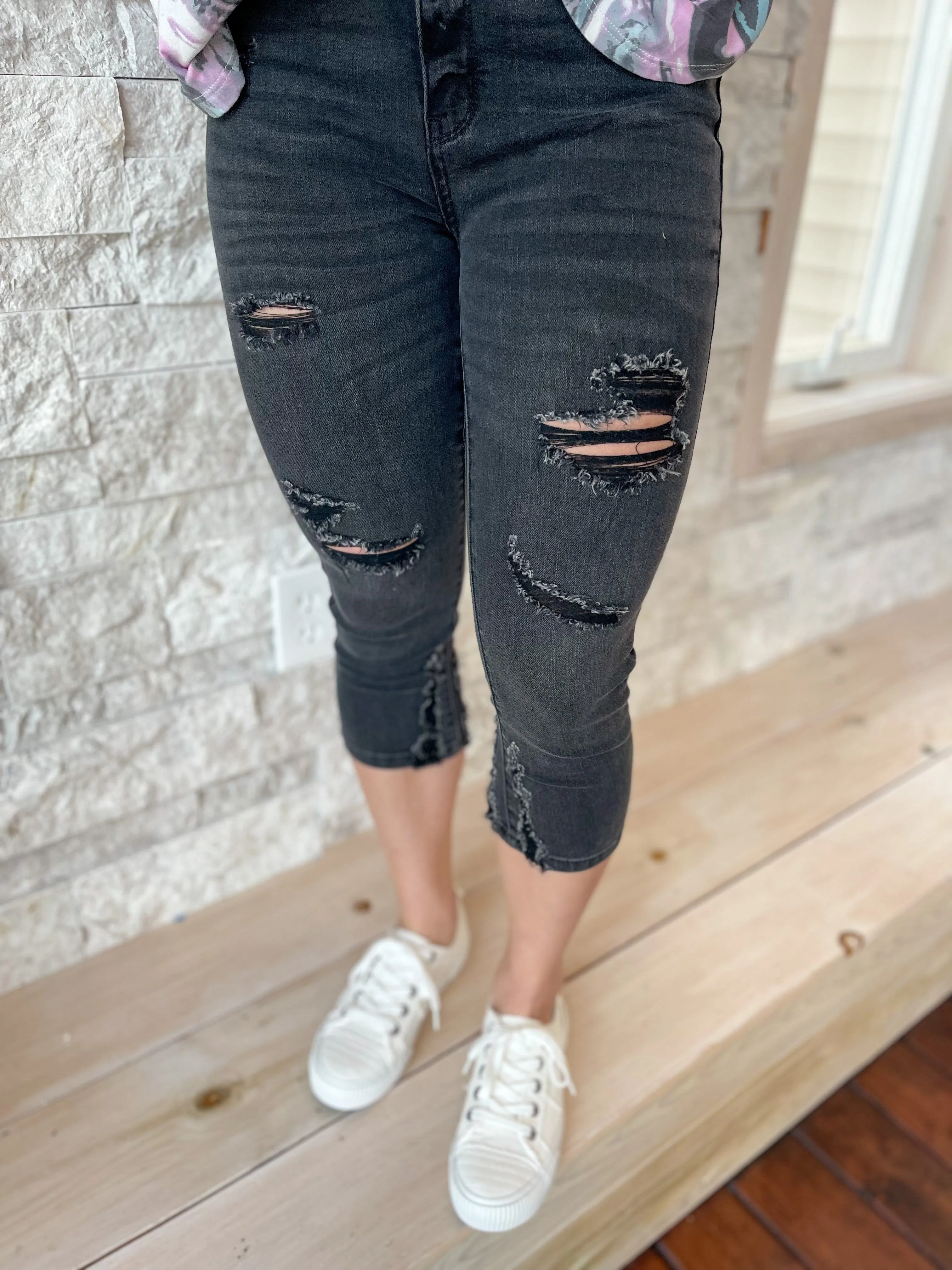 Judy Blue Black Destroyed Skinny Capris